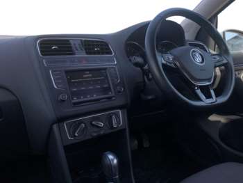 Used Volkswagen Polo 2017 for sale - 74060220: Photo