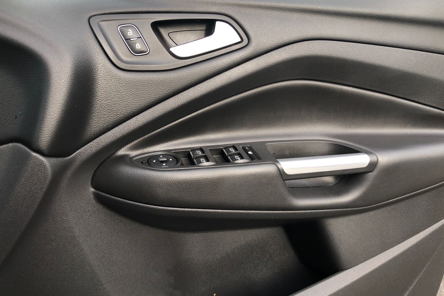 Used Ford Kuga 2018 for sale - 76798527: Photo 19