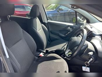 Used Peugeot 208 2018 for sale - 78666996: Photo