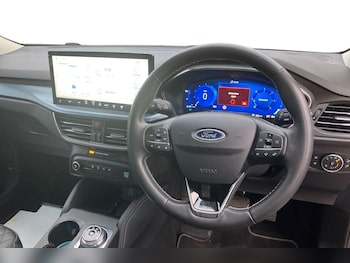 Used Ford Focus 2022 for sale - 76219813: Photo 3