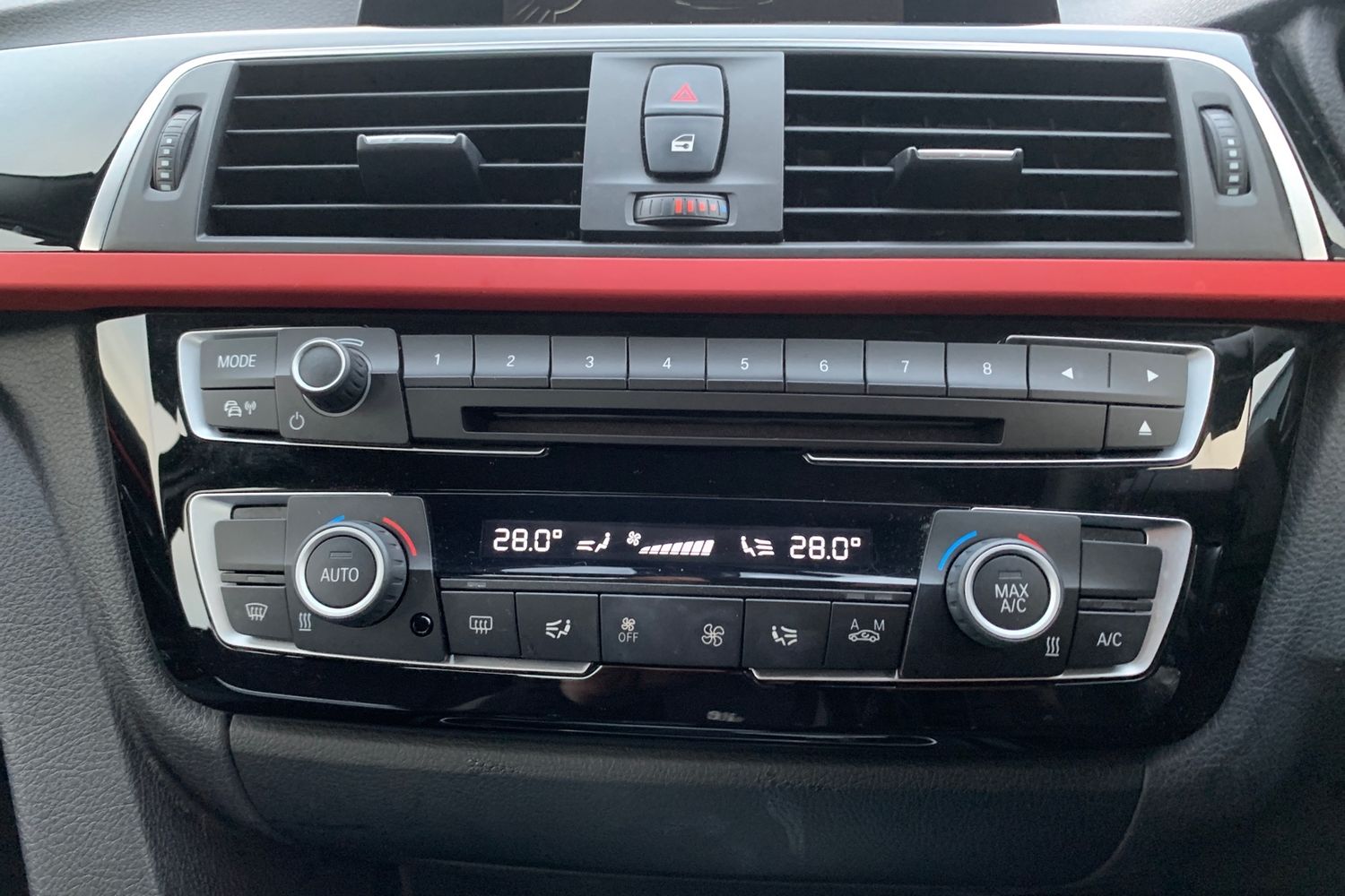 Used BMW 3 Series 2017 for sale - 77527773: Photo 11