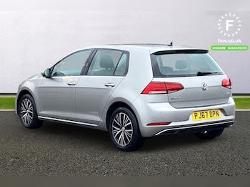 Used Volkswagen Golf 2017 for sale - 77527532: Photo