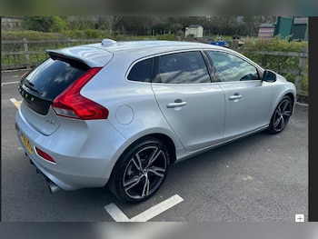 Used Volvo V40 2017 for sale - 78155102: Photo