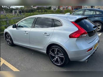 Used Volvo V40 2017 for sale - 78155102: Photo