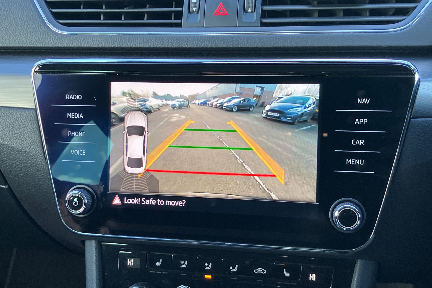 Used Skoda Superb 2020 for sale - 76798536: Photo 10