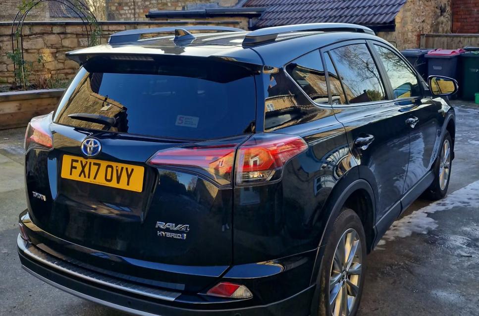 Used Toyota RAV4 2017 for sale - 77226469: Photo 2