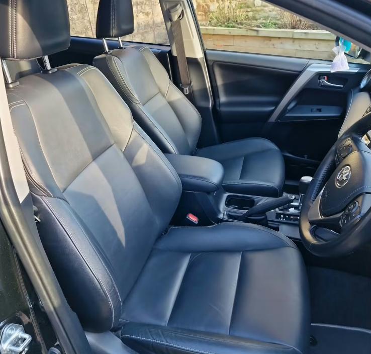 Used Toyota RAV4 2017 for sale - 77226469: Photo 5