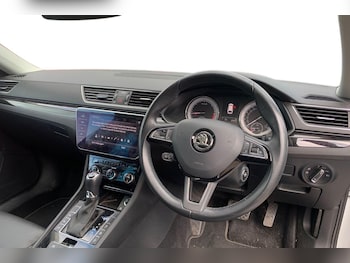 Used Skoda Superb 2017 for sale - 78909294: Photo