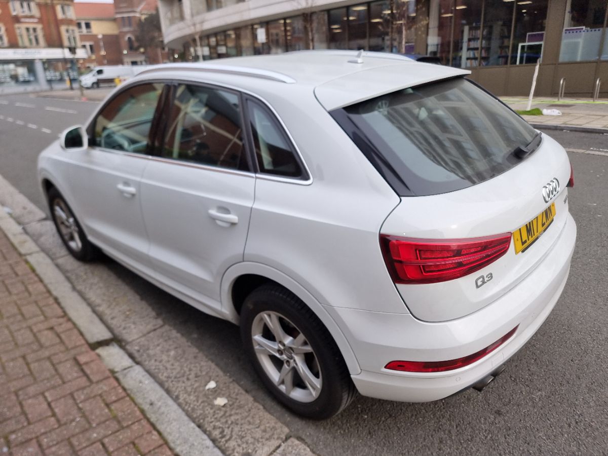 Used Audi Q3 2017 for sale - 77989658: Photo 2