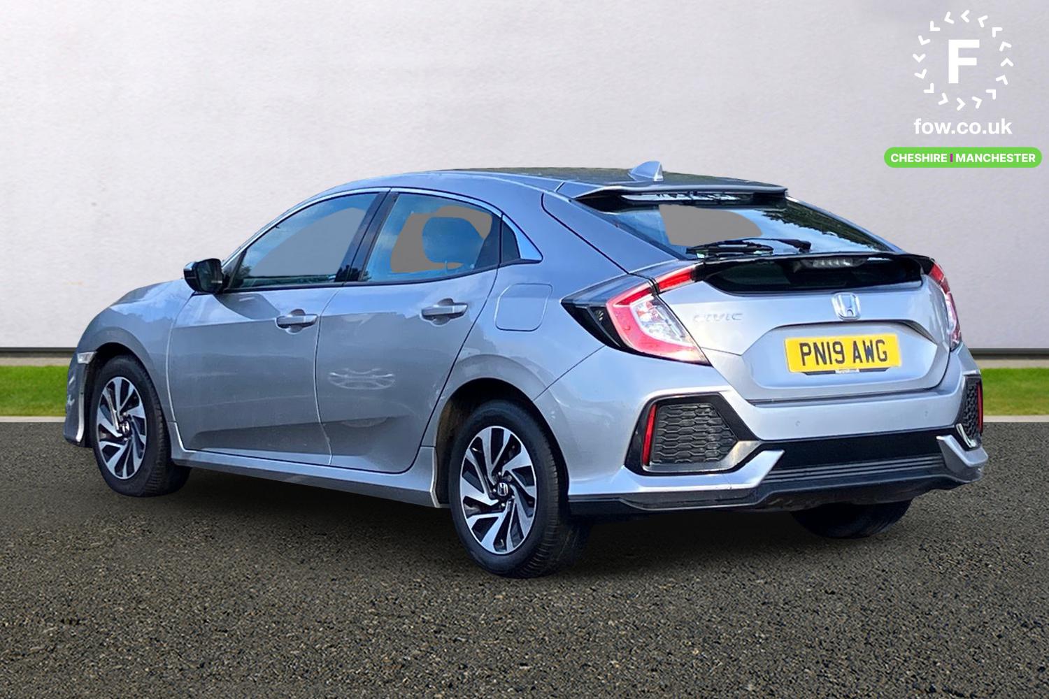 Used Honda Civic 2019 for sale - 76272534: Photo 2