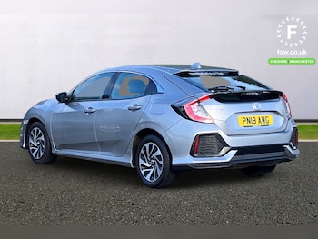 Used Honda Civic 2019 for sale - 76272534: Photo