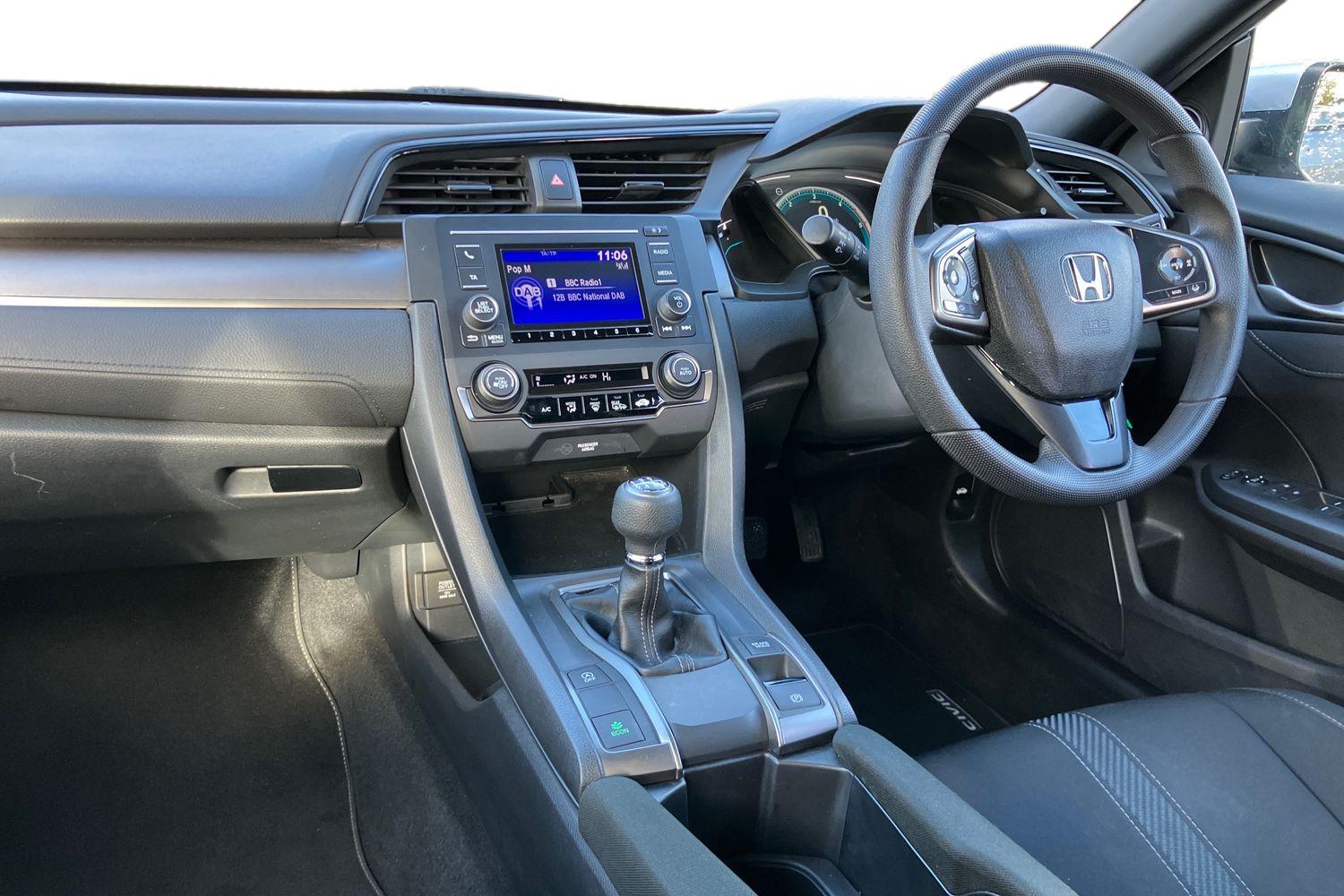 Used Honda Civic 2019 for sale - 76272534: Photo 4