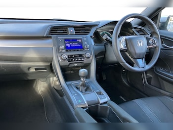 Used Honda Civic 2019 for sale - 76272534: Photo