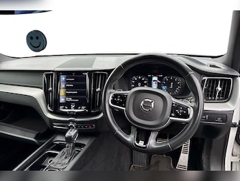 Used Volvo XC60 2017 for sale - 76461011: Photo