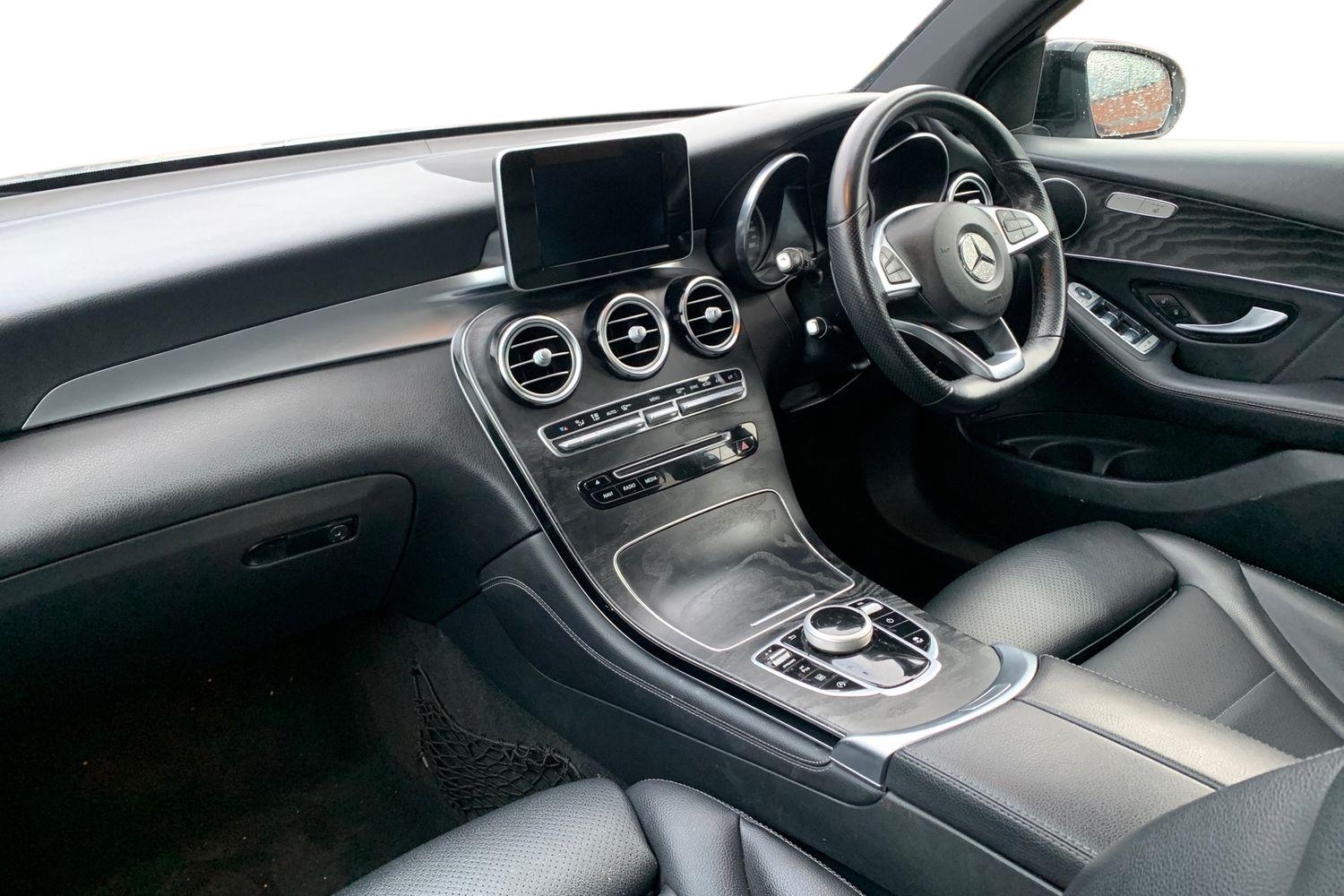 Used Mercedes-Benz GLC 2019 for sale - 77515076: Photo 4