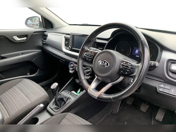 Used Kia Stonic 2019 for sale - 76503027: Photo