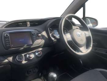Used Toyota Yaris 2019 for sale - 75215769: Photo