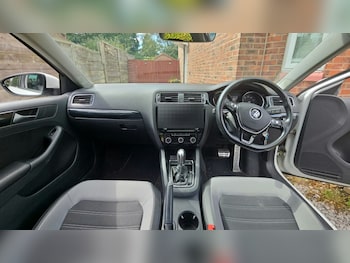 Used Volkswagen Jetta 2017 for sale - 75913030: Photo