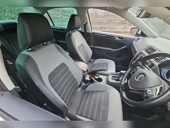 Used Volkswagen Jetta 2017 for sale - 75913030: Photo
