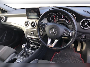 Used Mercedes-Benz GLA 2019 for sale - 76401732: Photo
