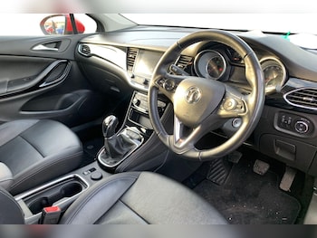 Used Vauxhall Astra 2018 for sale - 76461057: Photo
