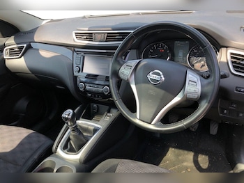 Used Nissan Qashqai 2017 for sale - 78668717: Photo