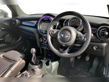 Used MINI Convertible 2018 for sale - 79059820: Photo