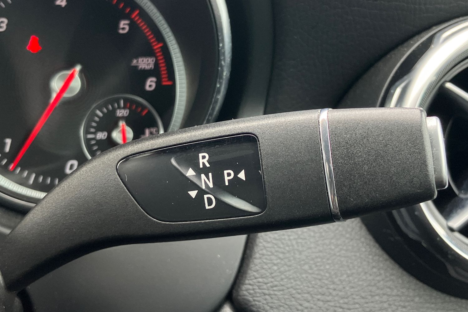 Used Mercedes-Benz GLA 2018 for sale - 76637110: Photo 17