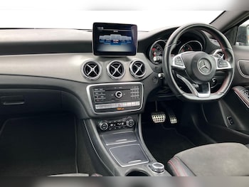 Used Mercedes-Benz GLA 2018 for sale - 76637110: Photo