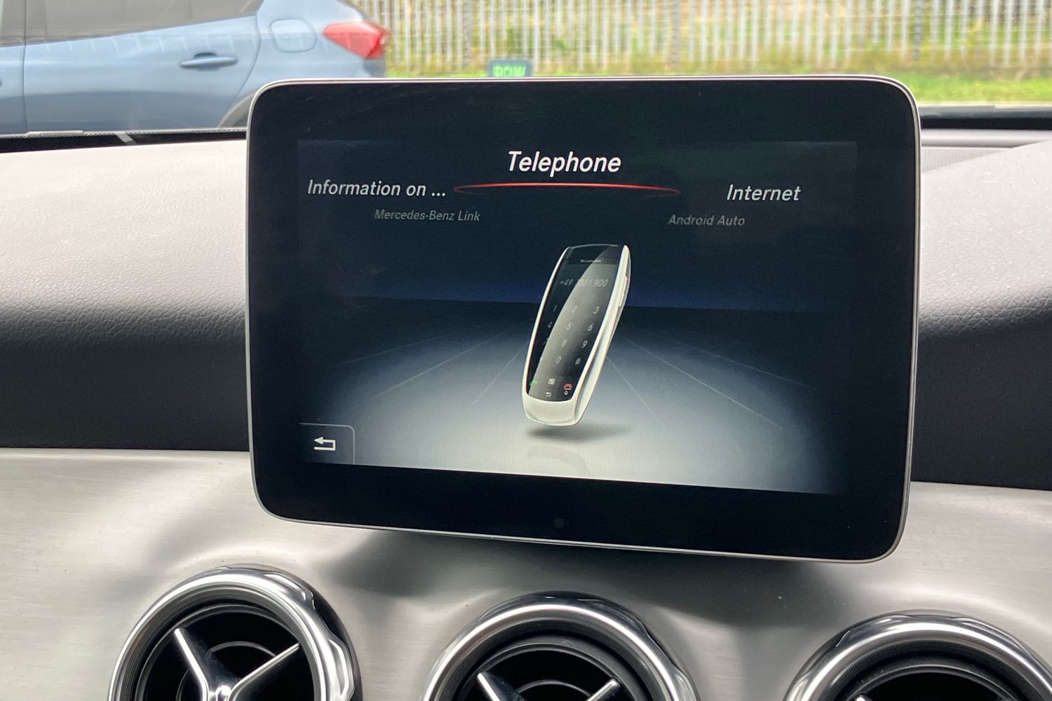 Used Mercedes-Benz GLA 2018 for sale - 76637110: Photo 6