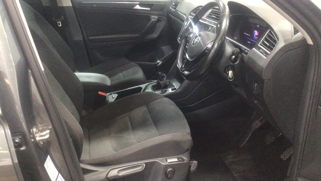 Used Volkswagen Tiguan 2018 for sale - 76588052: Photo 3