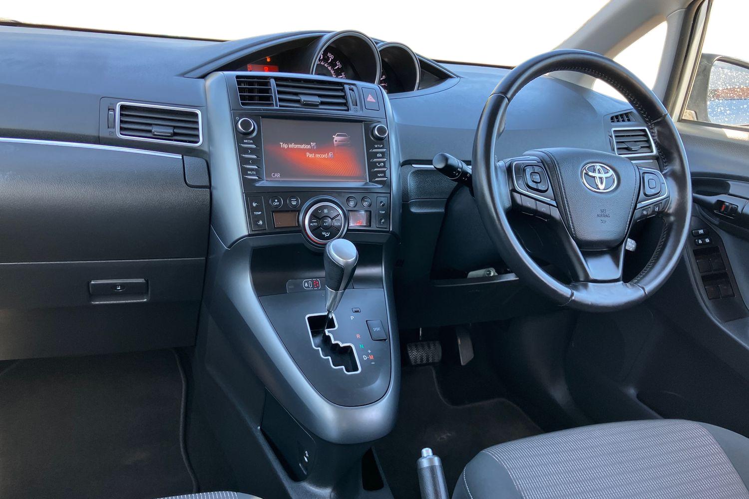 Used Toyota Verso 2018 for sale - 77919464: Photo 4