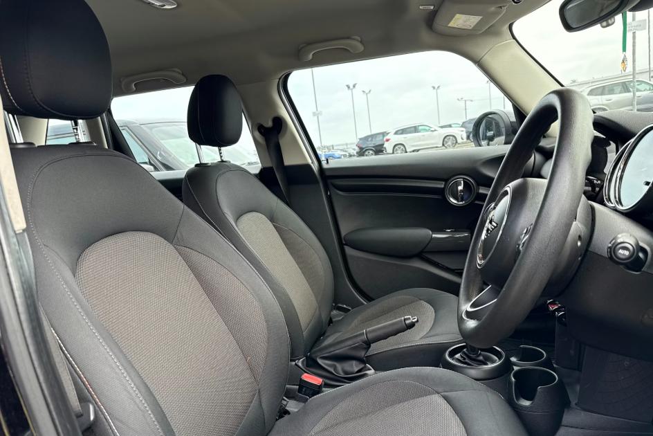 Used MINI Hatch 2020 for sale - 76662137: Photo 3