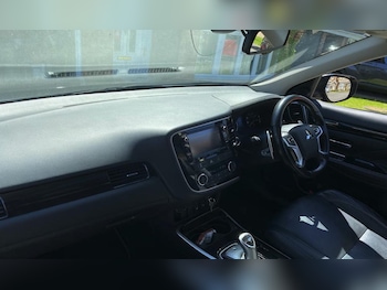 Used Mitsubishi Outlander 2017 for sale - 78497599: Photo