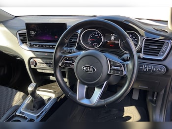Used Kia XCeed 2020 for sale - 76027259: Photo 3