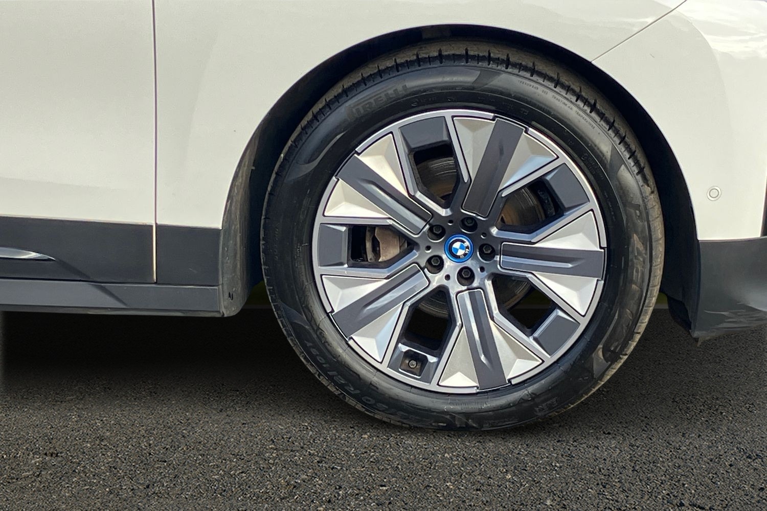 Used BMW iX 2022 for sale - 76692359: Photo 30