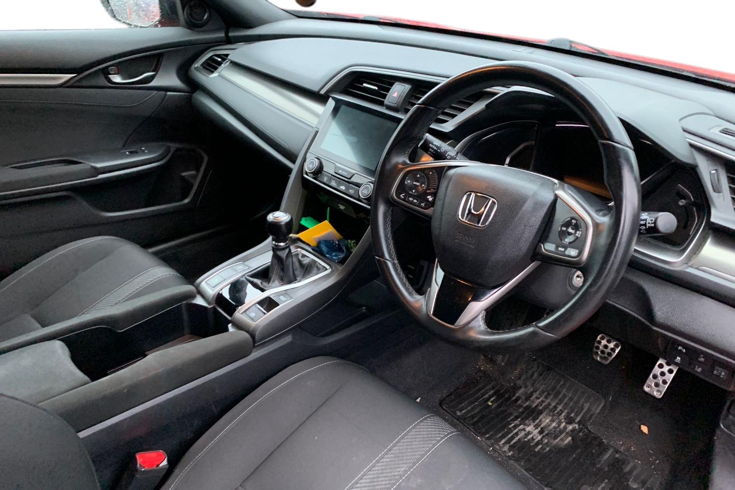 Used Honda Civic 2017 for sale - 76876085: Photo 3