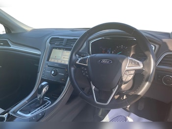 Used Ford Mondeo 2017 for sale - 77943801: Photo