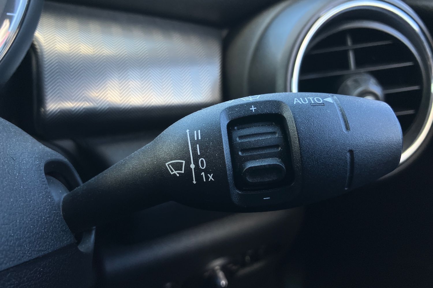 Used MINI Convertible 2019 for sale - 75730350: Photo 15