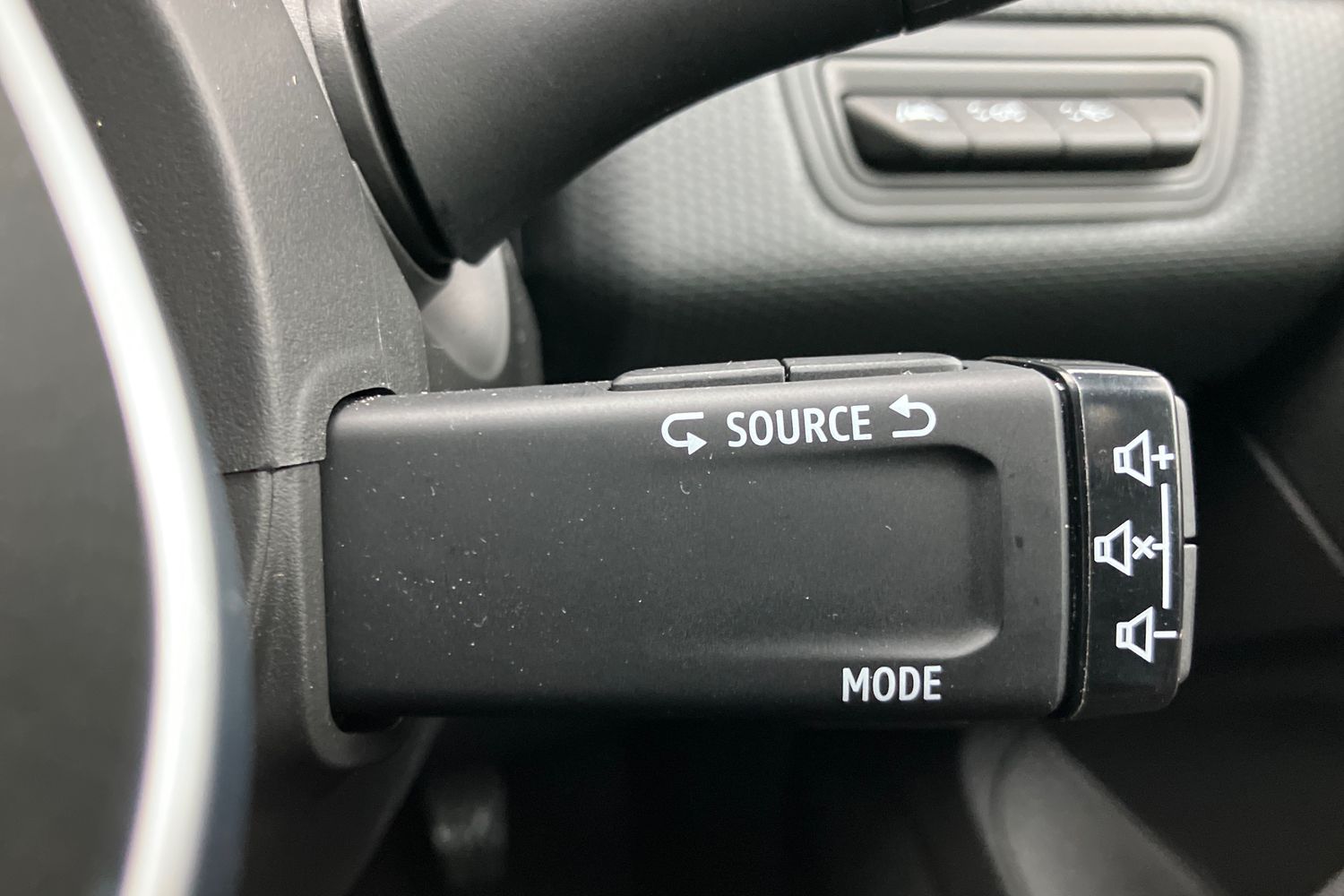 Used Renault Clio 2022 for sale - 76406037: Photo 15