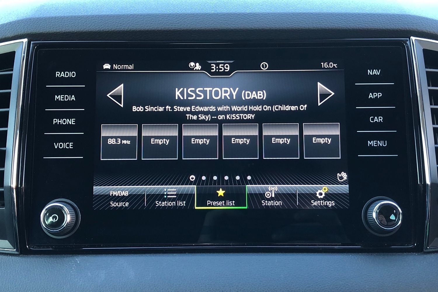 Used Skoda Karoq 2022 for sale - 78065324: Photo 9