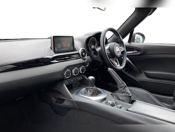 Used Fiat 124 Spider 2018 for sale - 79547285: Photo