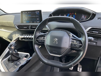 Used Peugeot 5008 2023 for sale - 77687026: Photo