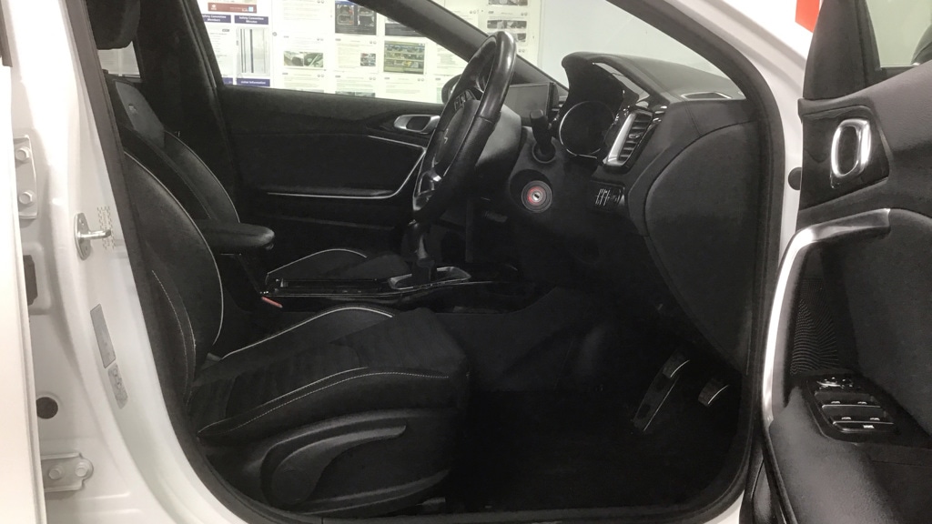 Used Kia XCeed 2023 for sale - 76488413: Photo 3