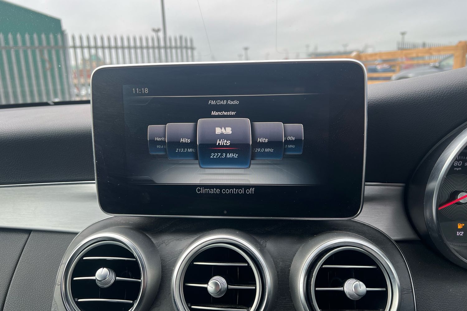 Used Mercedes-Benz C Class 2018 for sale - 77515175: Photo 6