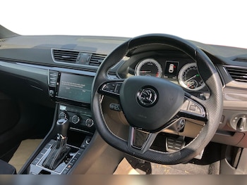 Used Skoda Superb 2017 for sale - 78655293: Photo