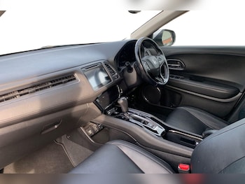 Used Honda HR-V 2019 for sale - 79620201: Photo