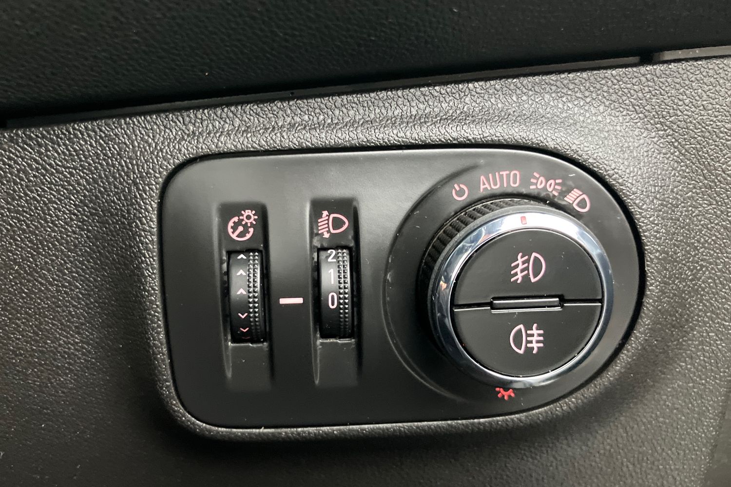 Used Vauxhall Corsa 2018 for sale - 76395477: Photo 17