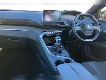 Used Peugeot 5008 2020 for sale - 76750801: Photo