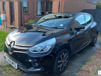 Used Renault Clio 2018 for sale - 76558037: Photo